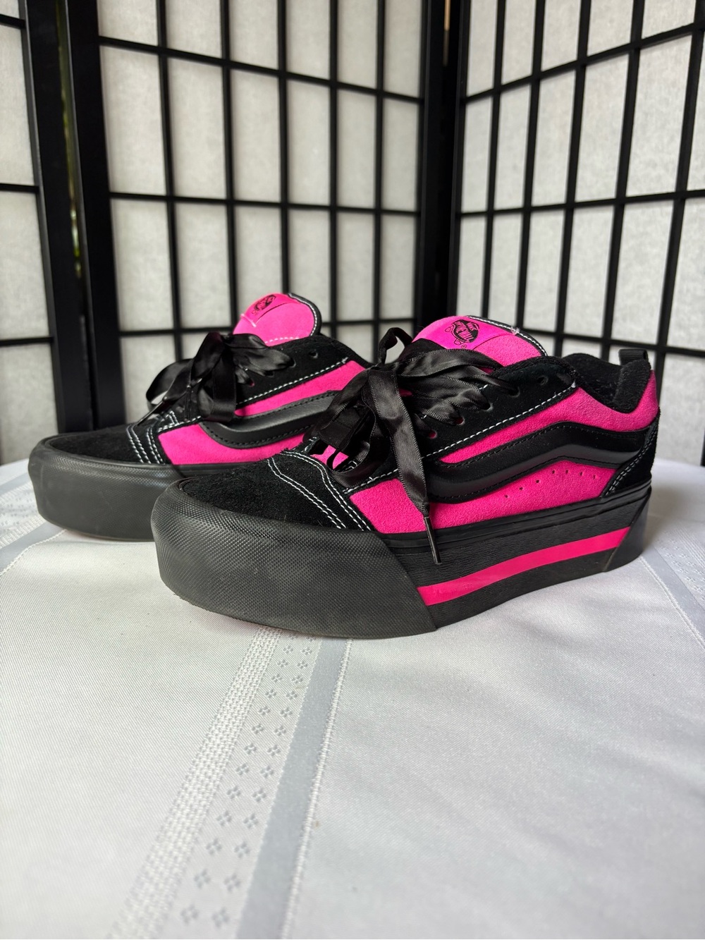 Vans Women's Platform Sneakers - Black & Hot Pink